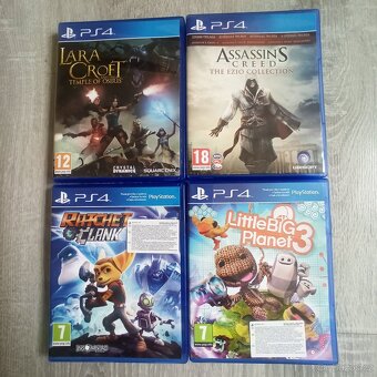 PS4 slim 1TB - 2
