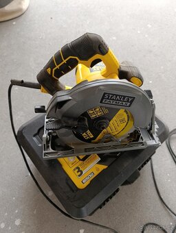 Pila kotoučová Stanley Fatmax FME301K 1650W - 2