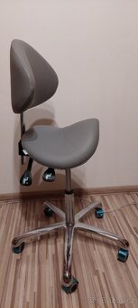 Prodám židli - sedlo, nová v záruce. Původní cena 2300,-. - 2