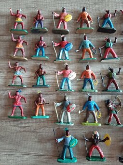 Indiáni a kovbojové 32ks - 2