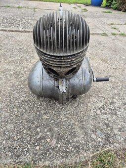 Prodám motor Jawa 250/590 sport. - 2