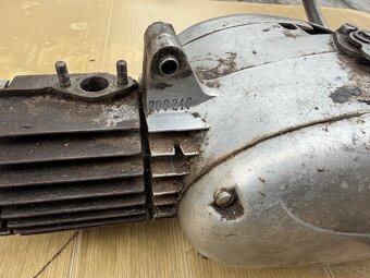 Motor Jawa 550 555 - 2