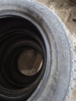 Zimní pneu 4x Barum 195/50r15 6-7mm - 2