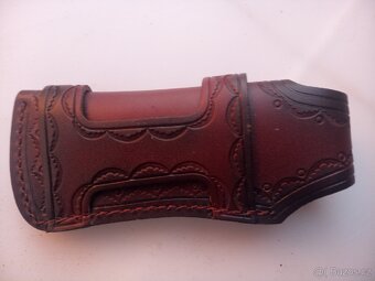 Opaskové ozdobné pouzdro na nůž - 2