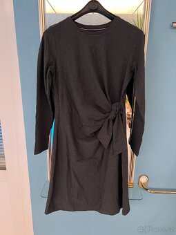 Ležérní šaty s uzlem Tommy Hilfiger, vel. M - 2