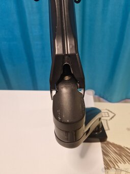 Stojan na monitor - 2