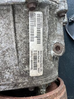 Rozvodovka jeep wk/wh commander - 2