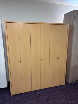 Šatní skříň - 2