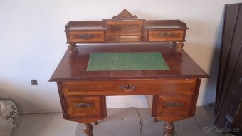 starožitný stolek - 2