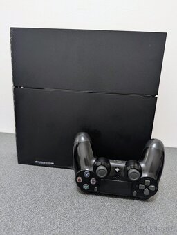 Sony Playstation 4 - 2