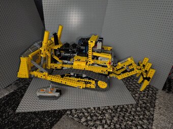 Lego Technic 8275 - 2
