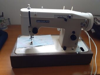 Šicí stroj Lucznik 466 - 2