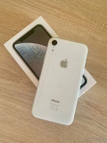 Apple iPhone XR 64 GB bílá, rok záruka, super stav - 2