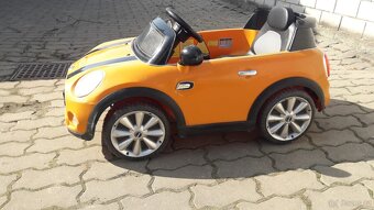 Auto Mini Cooper 3-5let - 2