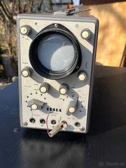 Osciloskop Tesla – zachovalý a funkční - 2
