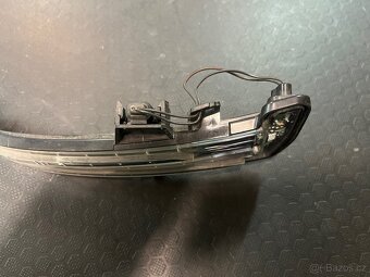 Mercedes w212 blikač do zrcátka LEVÝ - 2