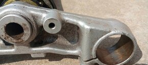 Spodní brýle předních tlumičů Suzuki SV650 - 2