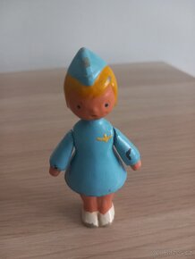Cca 80let stará figurka letušky - 2