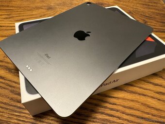 iPad Air 11” 4. generace 64GB Space Grey s příslušenstvím - 2