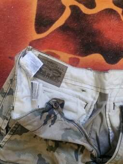 LEVIS cargo šortky vel . 36 stav 8/10 , stav viz foto miry - 2