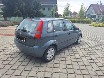 Ford fiesta 1.4 59kw rok 2003 nova stk,5ti dveří - 2