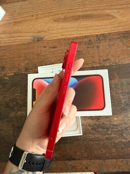 iPhone 14 128 GB Product(RED) perfektní stav + záruka do 2 - 2