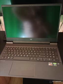 Herní notebook HP Victus, na opravu/na díly - Pouze vcelku - 2