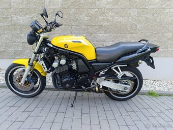 Yamaha FZS 600 Fazer - 2