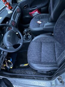 Díly z Megan 2x - 2