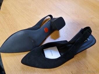 Nové kožené boty na podpatku vel 39 - 2