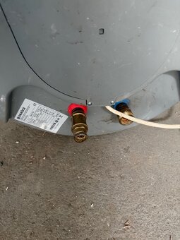 Prodám elektrický ohřívač vody Dražice OKCE 100 (100 litrů) - 2