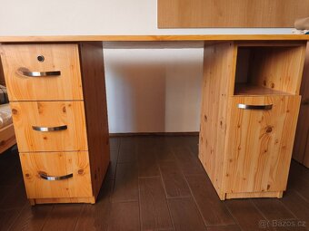 Prodám psací stůl - 2