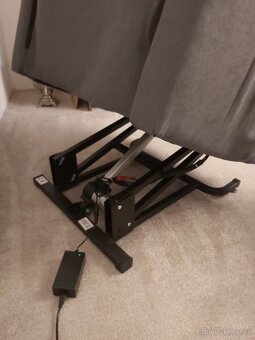 SENIORSKÉ ELEKTRICKÉ KŘESLO - 2