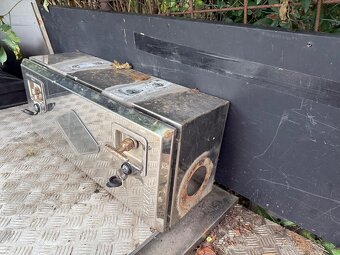 Bedna na nářadí, hasici přístroj - 2