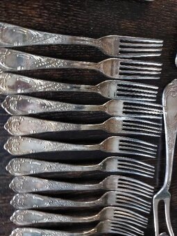 Sada jídelních příborů - 2