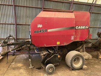 Lis na kulaté balíky CASE RB 454 - 2