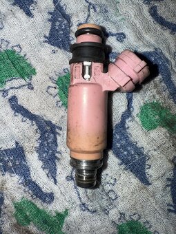 Subaru impreza wrx sti vstřikovače - 2