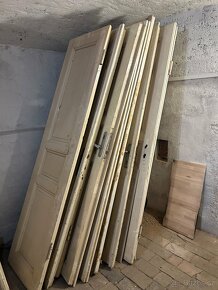 Dřevěné masivní dvoukřídlé dveře (8ks) - 2