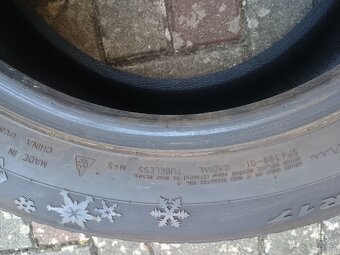 Prodám zimní pneu GT Radial 235/55R17 103V XL - 2