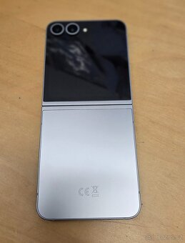 Samsung Z Flip 6 12/256gb Titan ZÁRUKA 10/2026 - 2