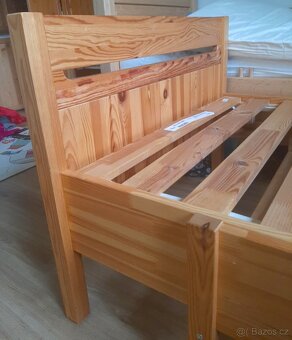 DĚTSKÁ ROSTOUCÍ POSTÝLKA IKEA + ROŠT A MATRACE - 2
