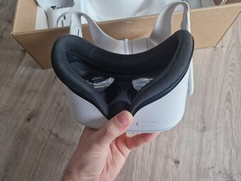 Meta Oculus Quest 2 (128 gb) - téměř nepoužívaný, TOP stav - 2