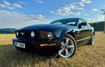 Ford Mustang GT 4.6L V8 224 kW /Manuál/8.2008/31 000 mil - 2