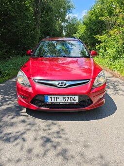 Hyundai I30 kombi, 1,4 benzín,Nová STK ČR 1. Majitel - 2