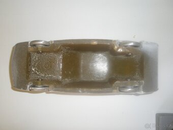 T 613 plast odlitek - 2