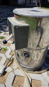 Elektrická škrabka na brambory - 2