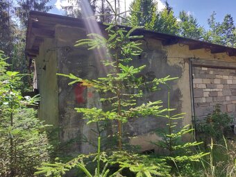 Prodej pozemku se stavbou / chatou 330m2 v Mikulovicích u Je - 2