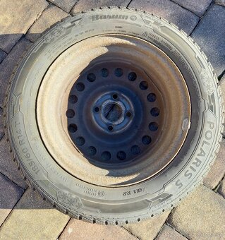 Plechové disky ze zimním obutím Barum 185/60 R14 Polaris 5 - 2