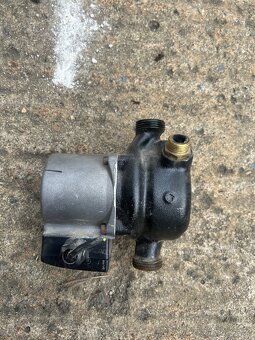 Čerpadlo Grundfos UPS 15-35/50 - 2