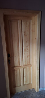 Interiérové dveře masiv smrk + obložka - 2